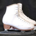 White Jackson Excel ice skates size 3-1/2 with Mark II Blades