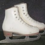White Riedell Diamond size 11j with Quest Onyx Blade