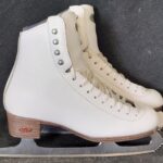 New white Riedell Diamond size 5 with Eclipse Blade