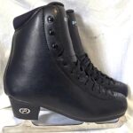 Black Riedell Diamond with Capri Blade size 6-1/2D
