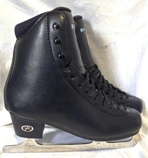 Black Riedell Diamond with Capri Blade size 6-1/2D