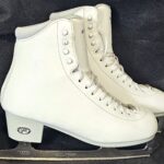 White Riedell Crystal Ice Skates with Vesta SS Blade in size 8D