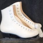 White, very narrow, New Riedell Model 21 size 3-1/2 with MK Basic blade